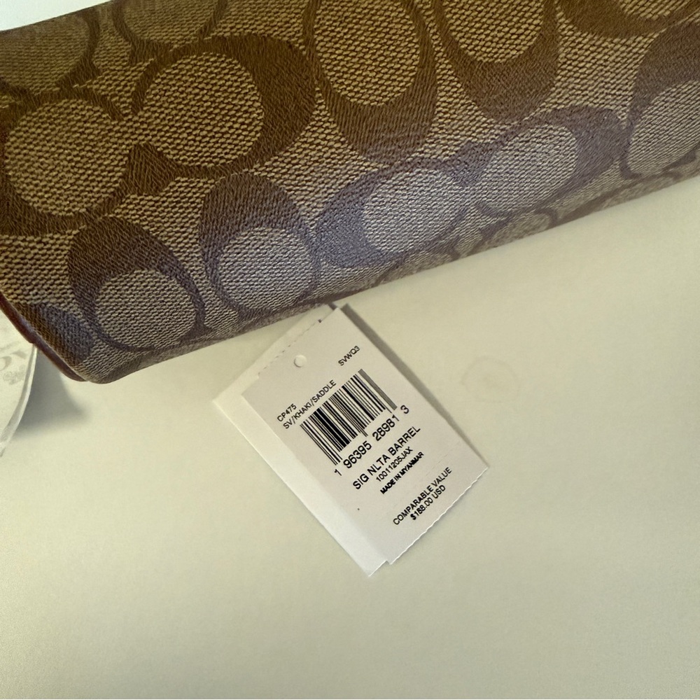 Coach CP475 nolita barrel - Picture 7 of 8